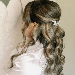 18” Luxe Ombre Clip Extensions from Sparkle Hair in Newmarket, ON - used twice